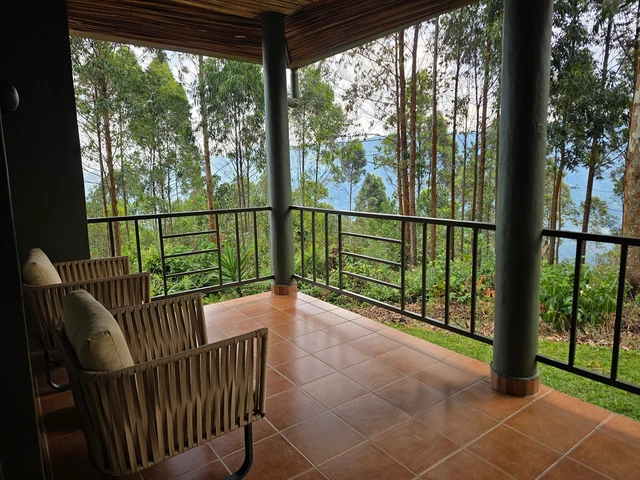 Nyungwe Top View Hill Hotel · 露台与景观