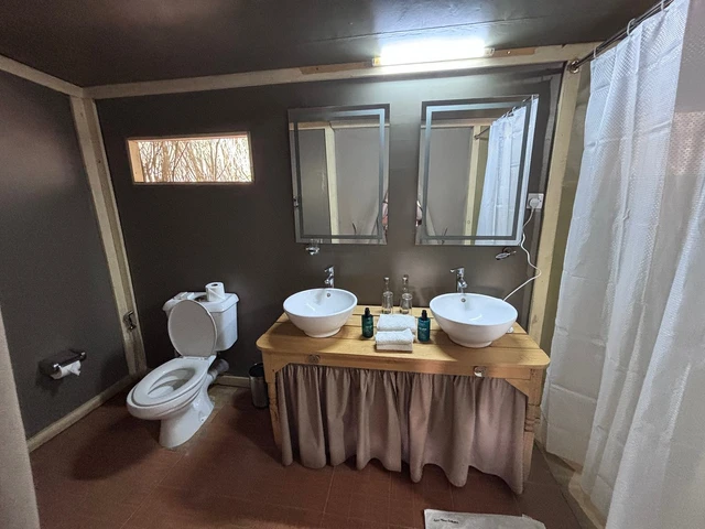Zebra Plains Mara Camp · 浴室