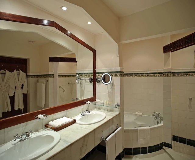 Zanzibar Serena Hotel · 浴室
