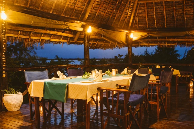 Lazy Lagoon Island Lodge · 餐厅与用餐环境