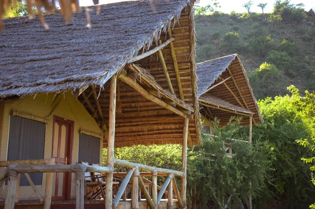 Sangaiwe Tented Lodge · 外观与环境