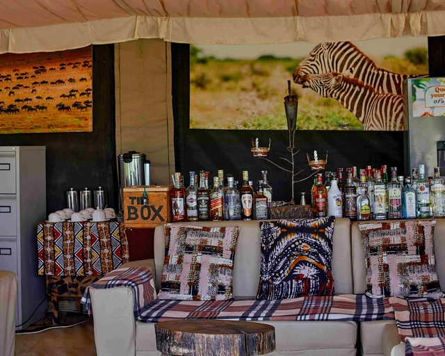 Pamoja Migration Camp · 酒吧