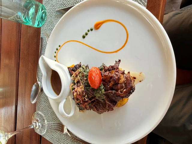Soroi Larsens Camp · 餐厅与用餐环境
