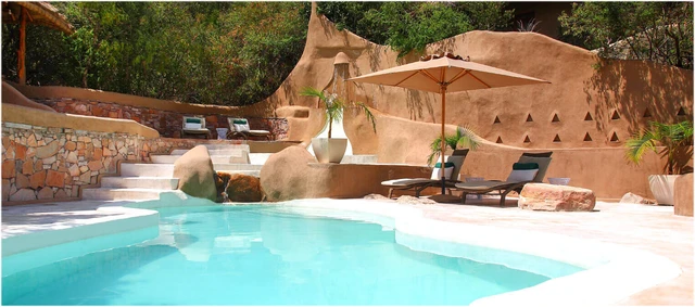 Olarro Lodge · 泳池