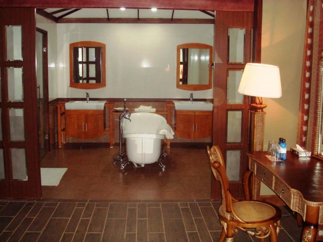 Kilima Safari Camp · 浴室
