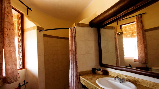 Samburu Sopa Lodge · 浴室
