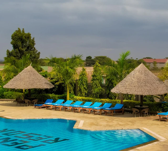 Penety Amboseli Resort · 泳池