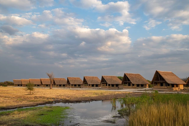 Lake Burunge Baobab Tented Lodge · 外观与环境