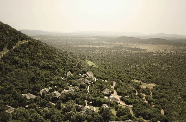 Olarro Lodge · 外观与环境