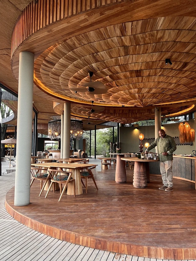 &Beyond Grumeti Serengeti River Lodge · 餐厅与用餐环境