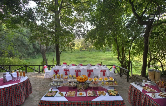 Sarova Mara Game Camp · 餐厅与用餐环境
