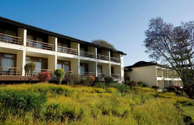 Lake Manyara Wildlife Lodge · 外观与环境