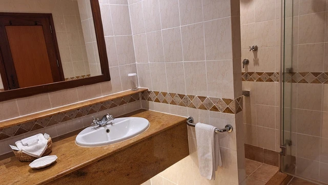 Kilaguni Serena Safari Lodge · 浴室