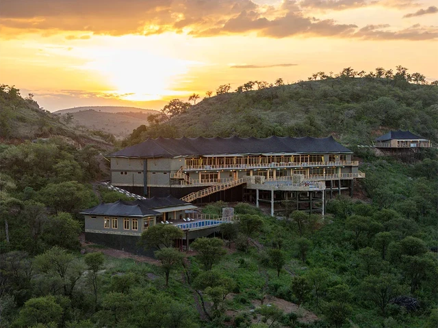 Neptune Serengeti Luxury Tented Camp · 外观与环境