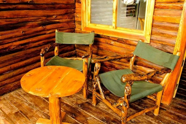 Gorilla Mist Camp · 露台与景观