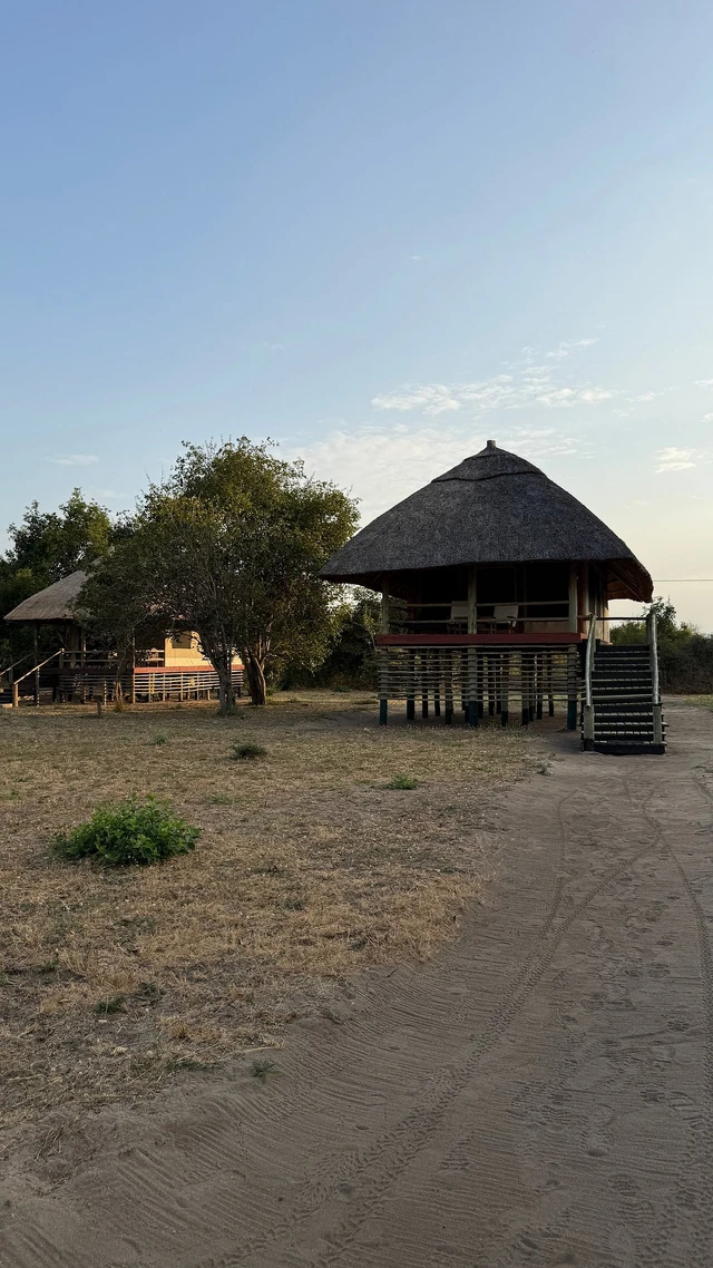 Mbali Mbali Tarangire River Camp · 外观与环境
