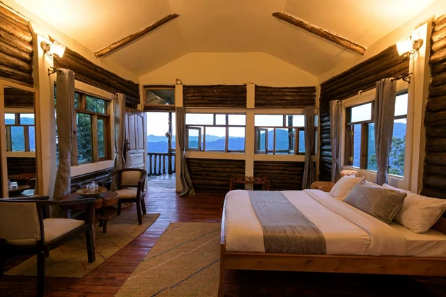 Orugano Bwindi Lodge · 露台与景观