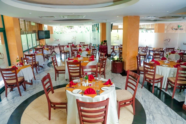 Palace Hotel Arusha · 餐厅与用餐环境