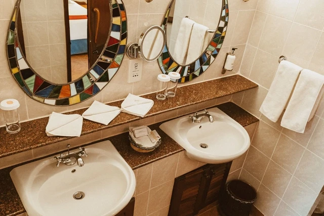 Amboseli Serena Safari Lodge · 浴室