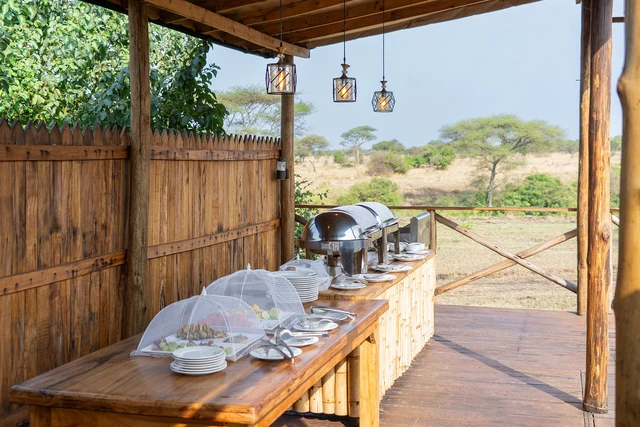 Nyota Serengeti Camp · 餐厅与用餐环境