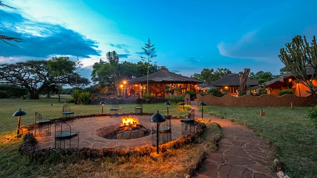 Amboseli Sopa Lodge · 外观与环境