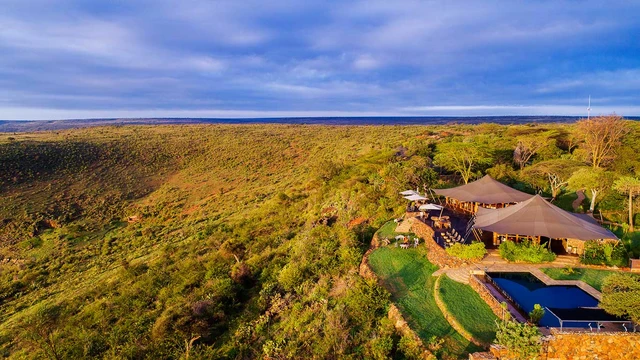 Elewana Loisaba Tented Camp · 外观与环境