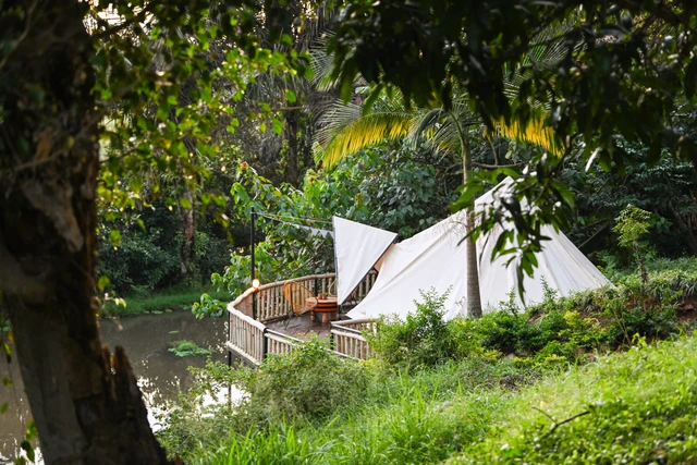 ViaVia Entebbe Guesthouse · 外观与环境