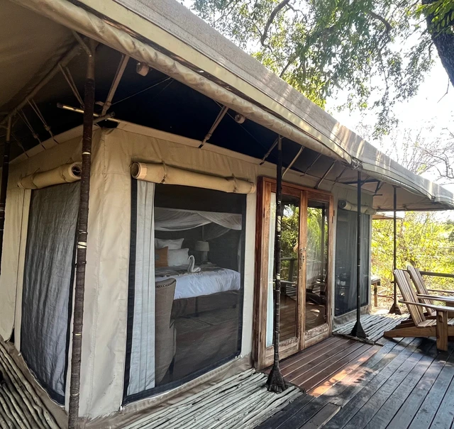 Mopiri Camp · 外观与环境