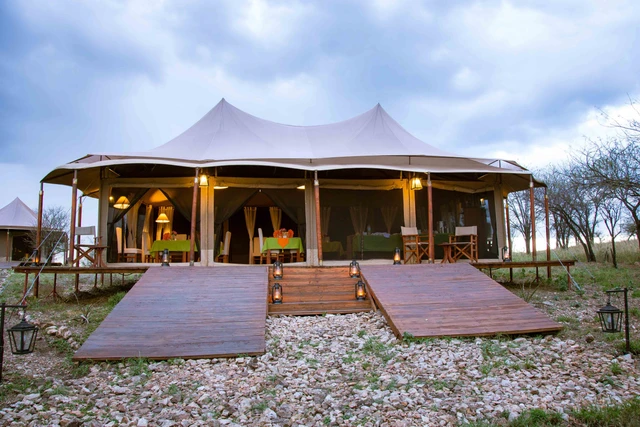 Matawi Serengeti Camp · 外观与环境