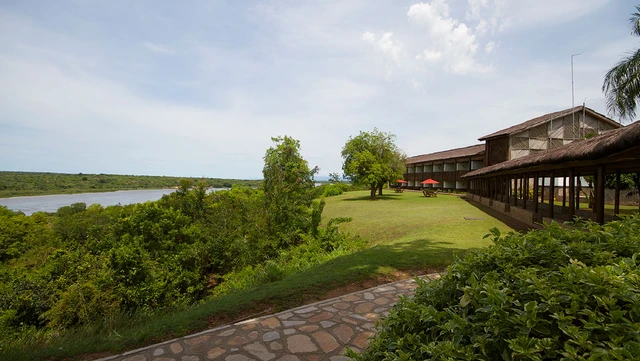 Paraa Safari Lodge · 外观与环境