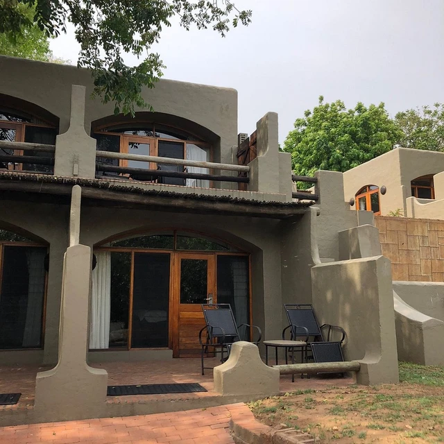 Chobe Game Lodge · 外观与环境