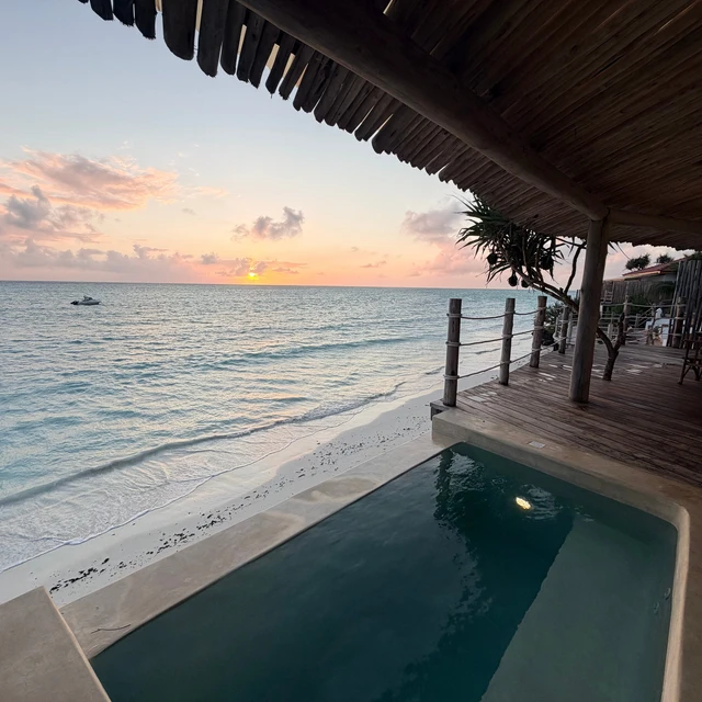 Warere Beach Hotel · 泳池